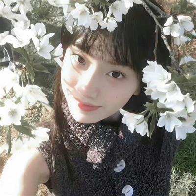闪婚后，白爷你老婆撩爆了